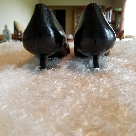 NWOT Kenneth Cole Reaction Kitten Heel Sz 8 - Picture 5 of 8